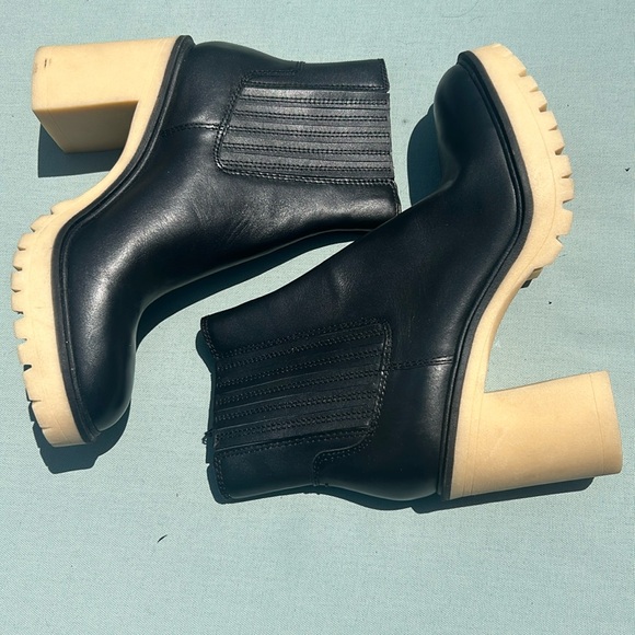 Dolce Vita Caster H20 Black Block Heel Platform Chelsea Booties Size 8.5 - Picture 6 of 8